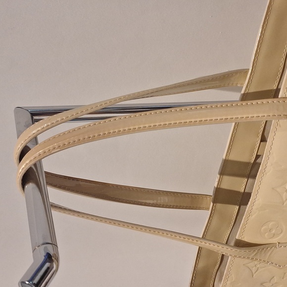Louis Vuitton Cream Iridescent Patent Leather Tote - Picture 5 of 16